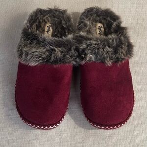 Floopi Cozy Burgundy Selene Slippers with Faux Fur Trim, size 11